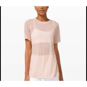 Lululemon uncovered tee in silk rose